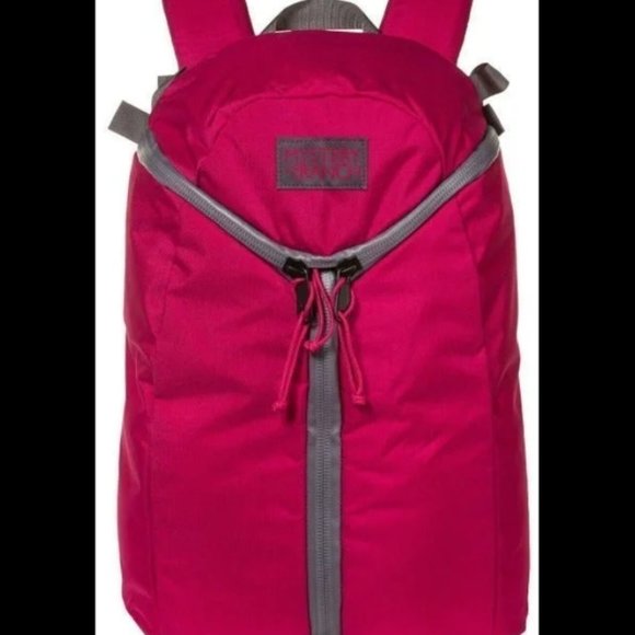 Mystery Ranch Urban Assault Backpack 18L Magenta - Picture 3 of 5